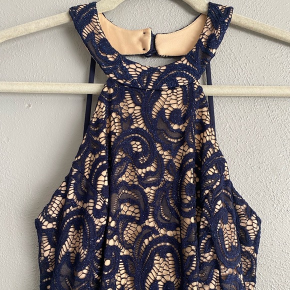 B. Darlin Formal Dress Size 4 Navy Blue Fit & Flare Glitter Lace Party Halter - Picture 3 of 11